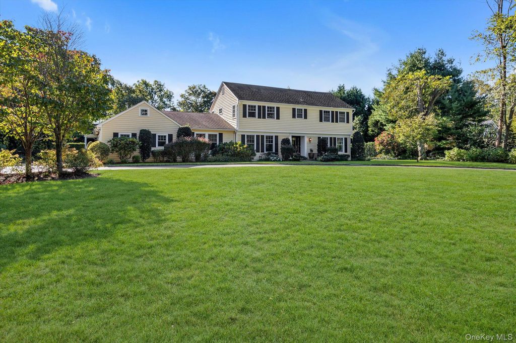 7 Shady Meadow Lane, Syosset, NY 11791