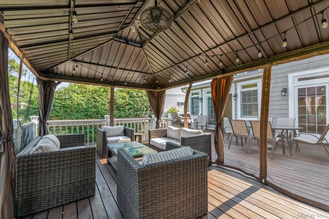 40 Frankel Road, Massapequa, NY 11758