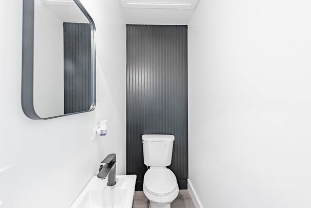 2N579 Bloomingdale Road, Glendale Heights, IL 60139