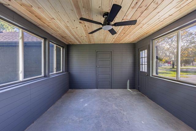 2N579 Bloomingdale Road, Glendale Heights, IL 60139