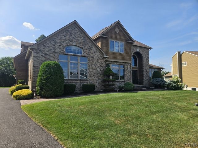 7705 Foxtail Pines, Clay, NY 13090