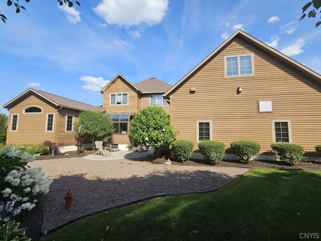 7705 Foxtail Pines, Clay, NY 13090