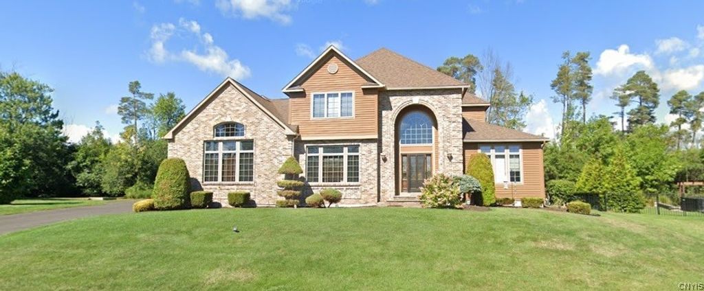 7705 Foxtail Pines, Clay, NY 13090