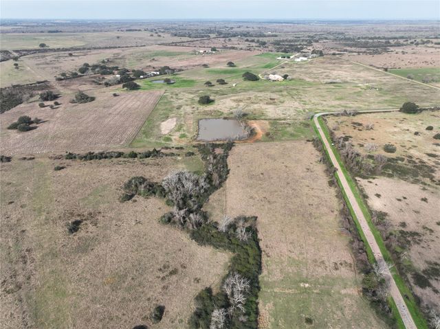 000 Schindler Road, Alleyton, TX 78935