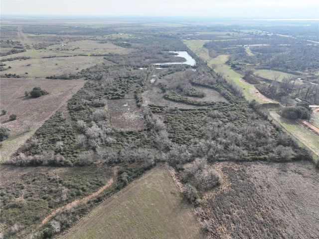 000 Schindler Road, Alleyton, TX 78935