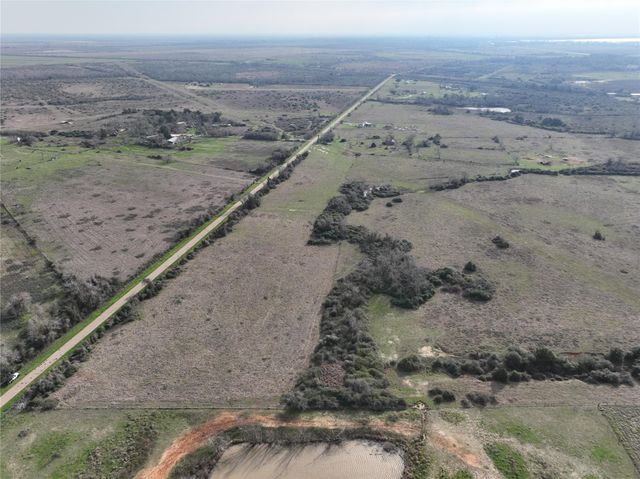 000 Schindler Road, Alleyton, TX 78935