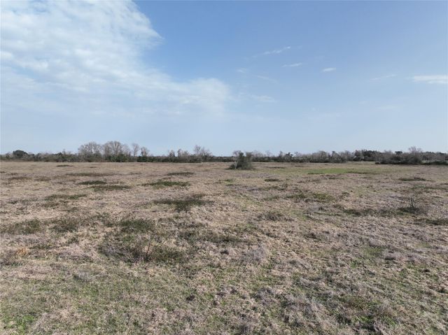 000 Schindler Road, Alleyton, TX 78935