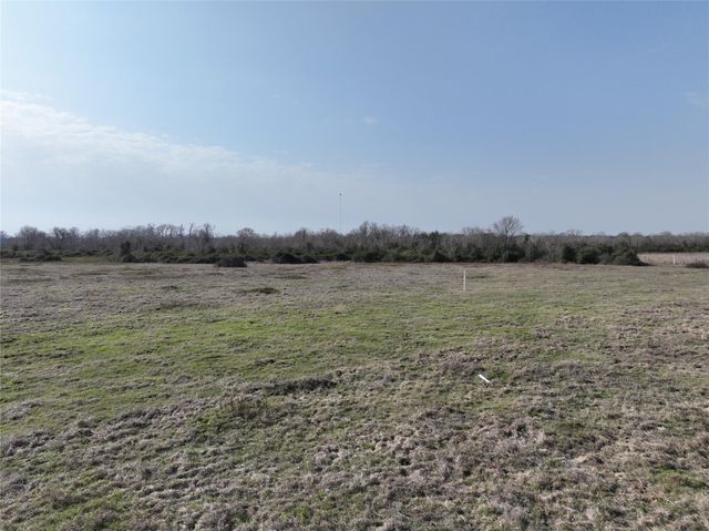 000 Schindler Road, Alleyton, TX 78935