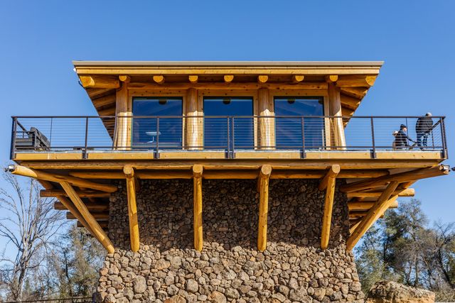 8499 Simmons Road, Redding, CA 96001
