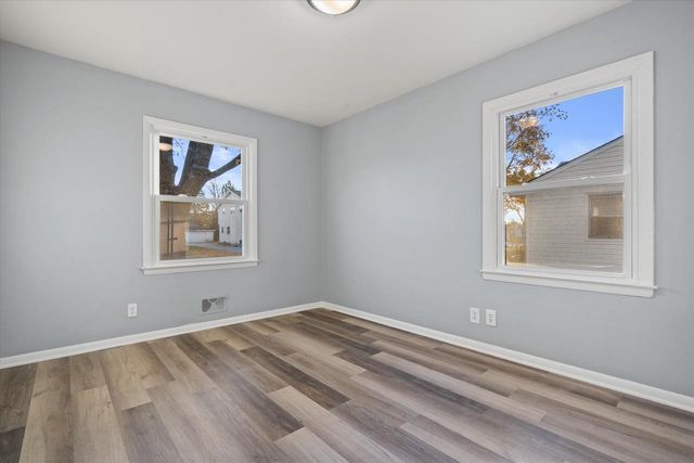 440 Gascoigne DRIVE, Waukesha, WI 53188