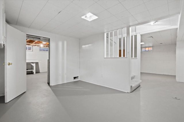 440 Gascoigne DRIVE, Waukesha, WI 53188