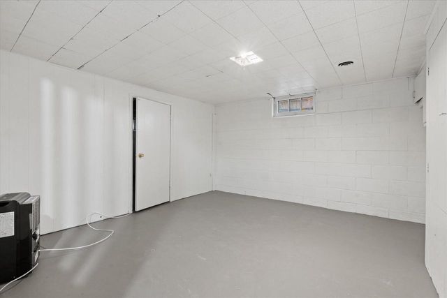 440 Gascoigne DRIVE, Waukesha, WI 53188