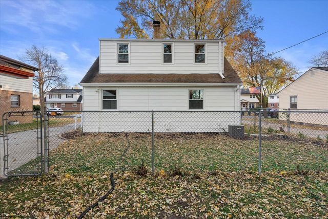 440 Gascoigne DRIVE, Waukesha, WI 53188