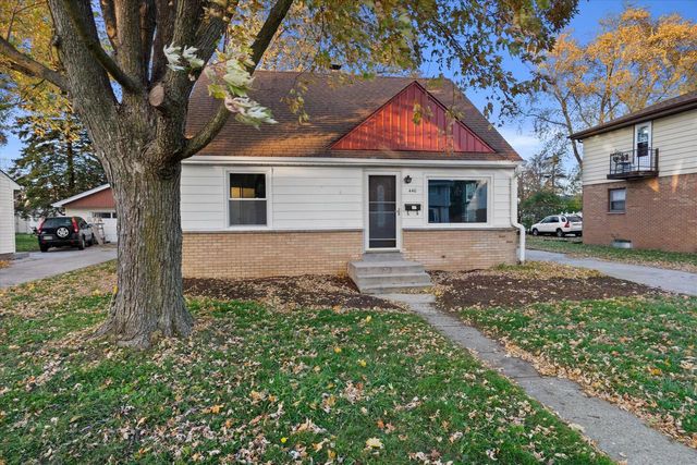440 Gascoigne DRIVE, Waukesha, WI 53188