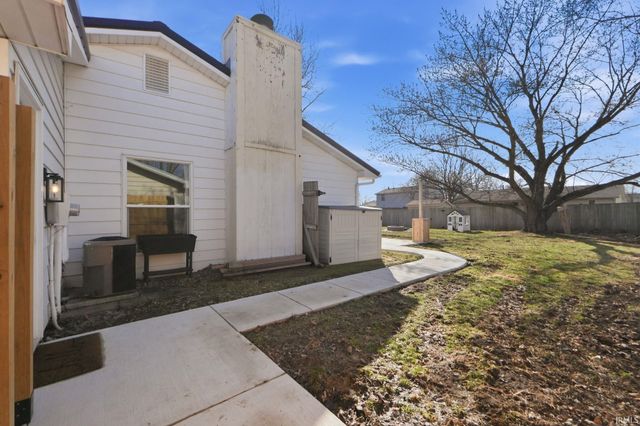 4002 Winterfield Run, Fort Wayne, IN 46804