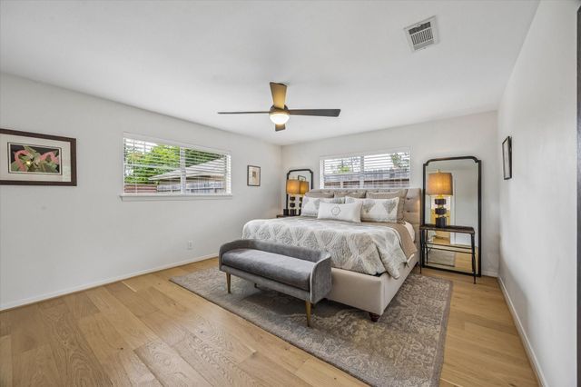 6622 Kury Lane, Houston, TX 77008