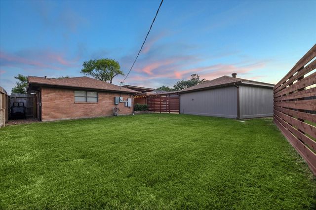 6622 Kury Lane, Houston, TX 77008