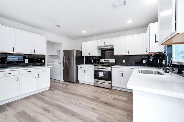 10218 Peridot Cove, Houston, TX 77095