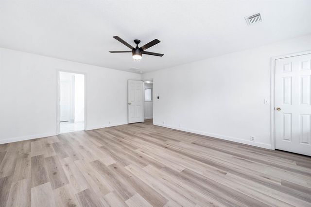 10218 Peridot Cove, Houston, TX 77095