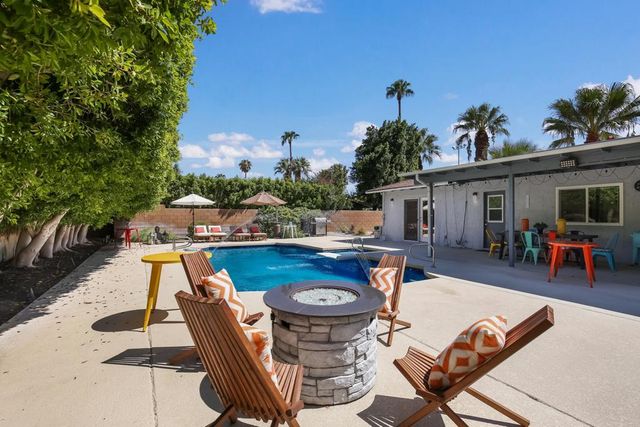 1962 E Baristo Road, Palm Springs, CA 92262