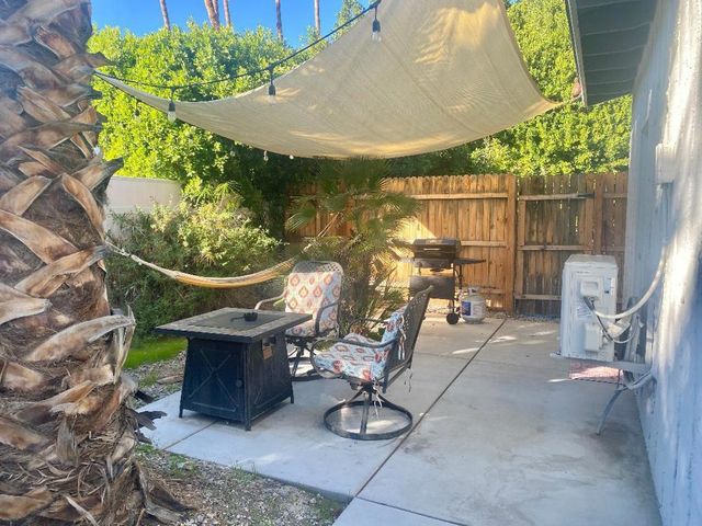 1962 E Baristo Road, Palm Springs, CA 92262