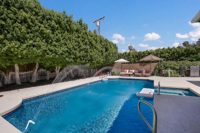 1962 E Baristo Road, Palm Springs, CA 92262