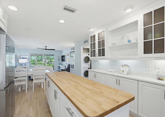 101 PARK BOULEVARD S 307, Venice, FL 34285