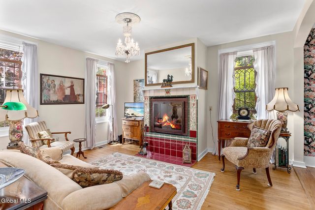 129 Spring Street, Saratoga Springs, Inside, NY 12866