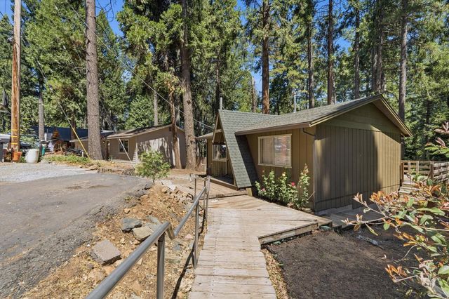 2792 Loyal Ln, Pollock Pines, CA 95726