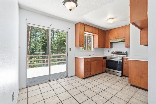 2792 Loyal Ln, Pollock Pines, CA 95726
