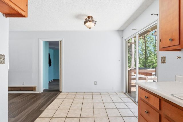 2792 Loyal Ln, Pollock Pines, CA 95726