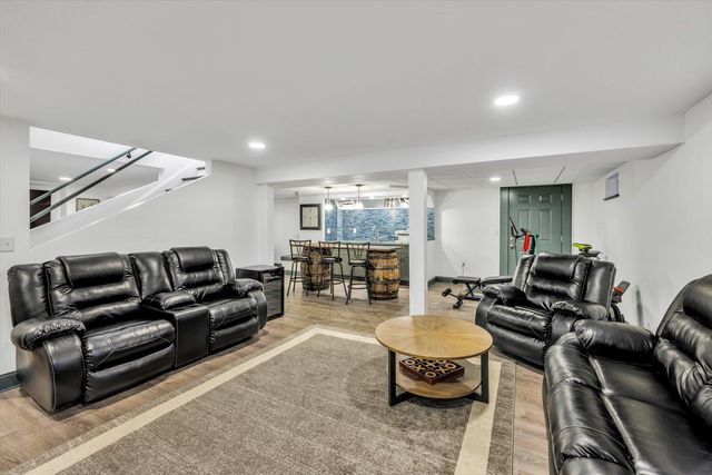 169 Cedric Road, Centerville, MA 02632