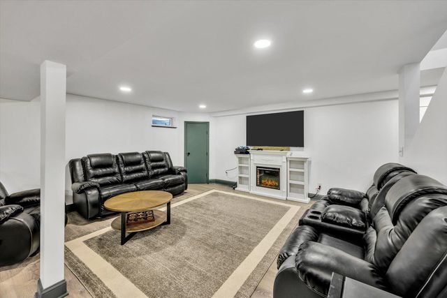 169 Cedric Road, Centerville, MA 02632