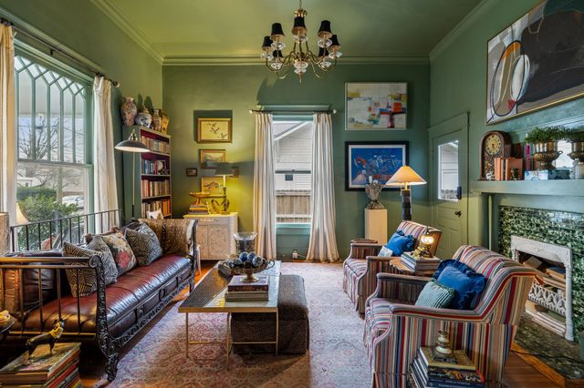 1115 S High St, Columbia, TN 38401