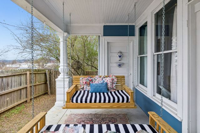 1115 S High St, Columbia, TN 38401