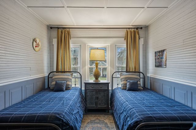 1115 S High St, Columbia, TN 38401