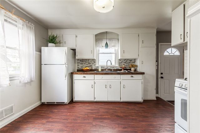 266 Brayton Road, Greece, NY 14616