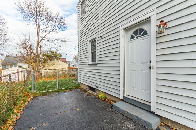 266 Brayton Road, Greece, NY 14616