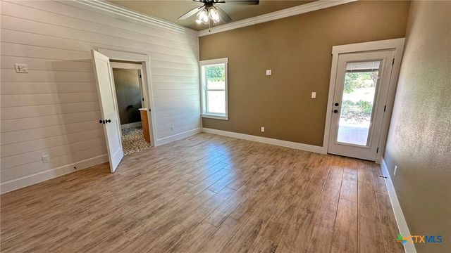 1524 Cottonwood Mesa Drive, Kempner, TX 76539