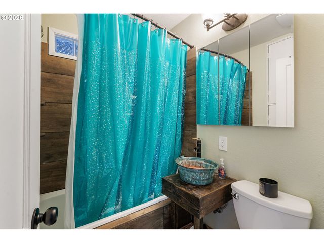 1838 Ne 113TH Ave, Portland, OR 97220
