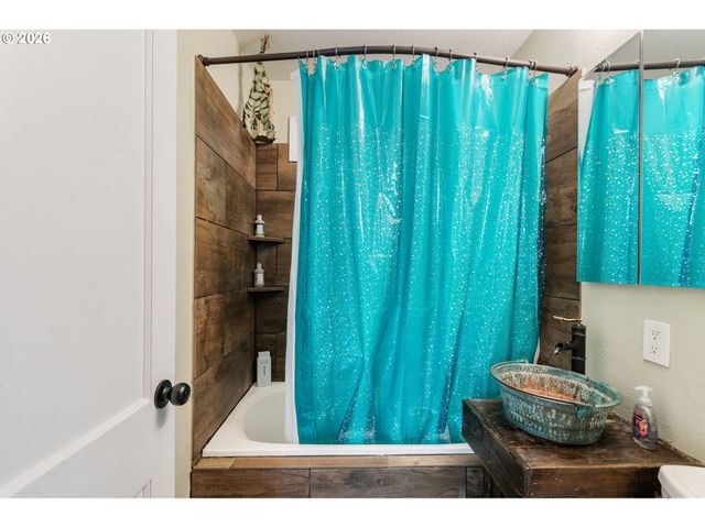 1838 Ne 113TH Ave, Portland, OR 97220