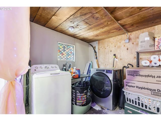 1838 Ne 113TH Ave, Portland, OR 97220