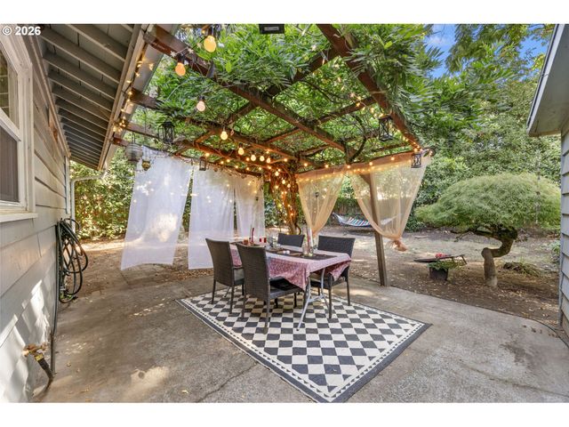 1838 Ne 113TH Ave, Portland, OR 97220