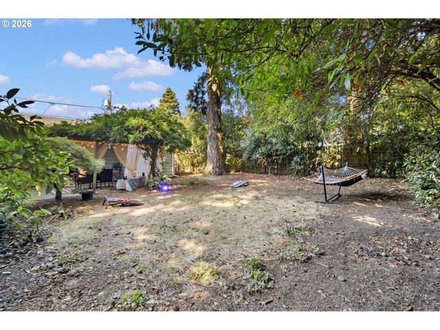 1838 Ne 113TH Ave, Portland, OR 97220