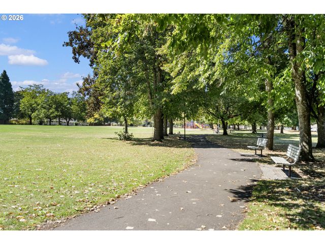 1838 Ne 113TH Ave, Portland, OR 97220