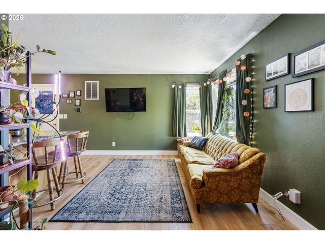 1838 Ne 113TH Ave, Portland, OR 97220
