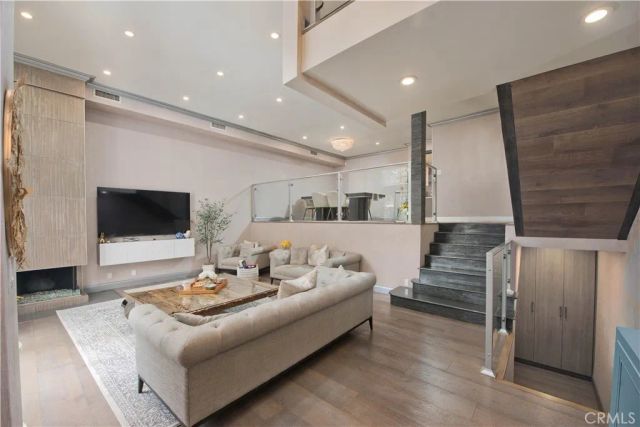 5315 White Oak K, Encino, CA 91316