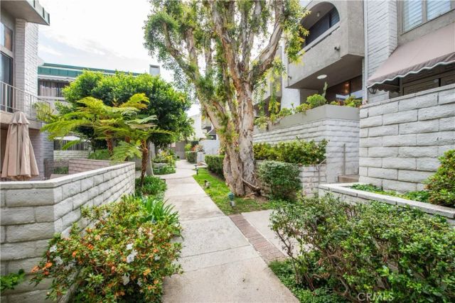 5315 White Oak K, Encino, CA 91316