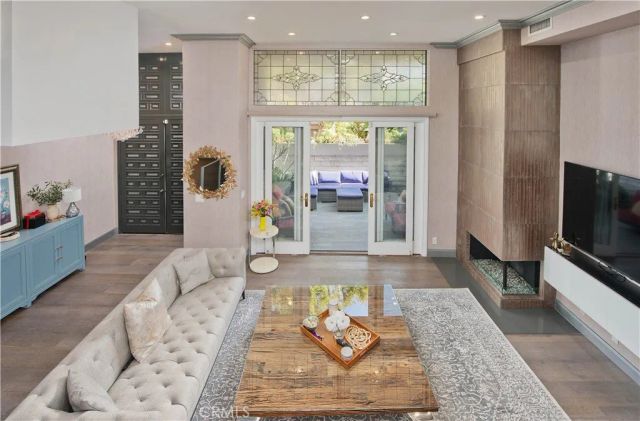 5315 White Oak K, Encino, CA 91316