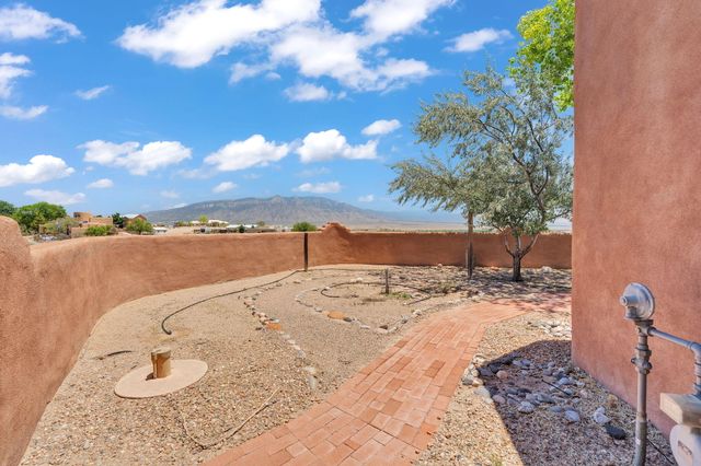 1201 Chihuahua Road NE, Rio Rancho, NM 87144